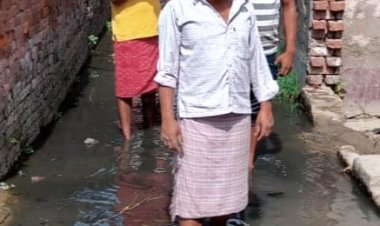 बाराचवर के बांकी खुर्द के ग्रामीण गंदे पानी मे चलने को विवश