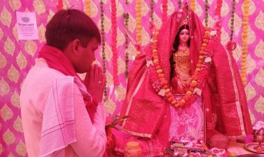 सेचुरी अपार्टमेन्ट में हुई दुर्गा माँ की प्राण प्रतिष्ठा