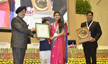 नोएडा सीईओ रितु महेश्वरी दिल्ली में 'क्लीनेस मीडियम सिटी अवार्ड' से सम्मानित