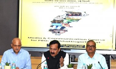 गवर्नमेंट' से 'गवर्नेंस' की तरफ बढ़ने की जरुरत: प्रो. संजय द्विवेदी