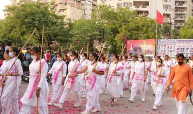 राष्ट्र सेविका समिति ने किया पथ संचलन