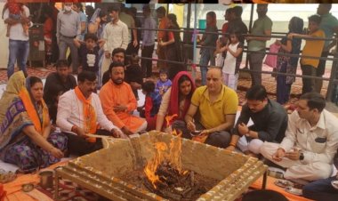 शनि अमावस्या पर तेलाभिषेक, श्रृंगार, हवन, भंडारे व भजन का हुआ आयोजन