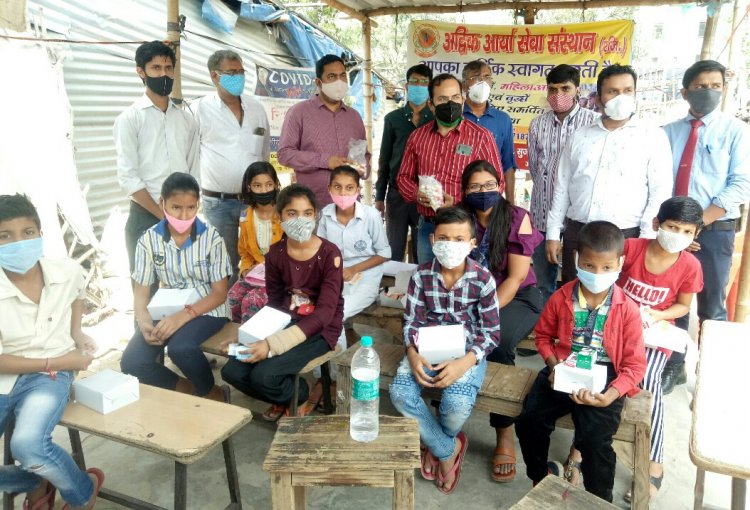 विश्व स्वास्थ्य दिवस पर लगाया बच्चों के लिए स्वास्थ्य परीक्षण कैंप