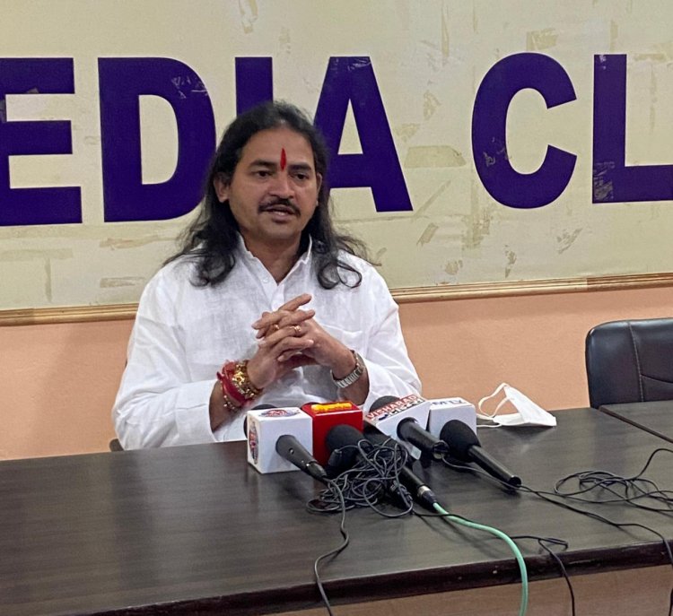 सनातन धर्म के साधुओं का सम्मान हिंदू धर्म का फर्ज : धनंजय देसाई