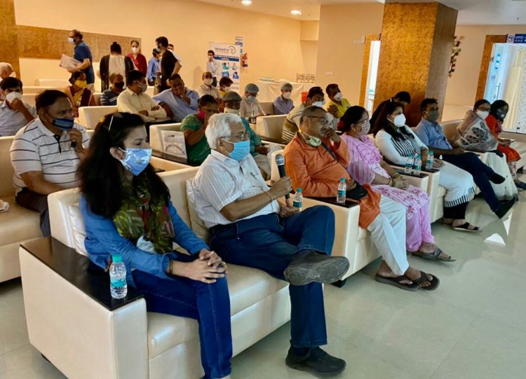 नेफोमा के सहयोग से यथार्थ हॉस्पिटल ने ग्रेनोवेस्ट सीनियर सिटीजनों के साथ किया हेल्थ टॉक विद सीनियर सिटीजन प्रोग्राम
