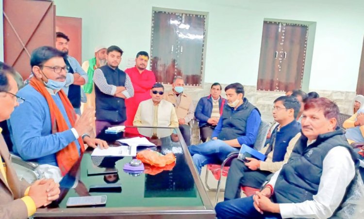 लोकतंत्र की मजबूती के लिए पंचायतों का मजबूत होना अत्यंत आवश्यक है - धीरेंद्र सिंह