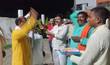 द्रोपती मुर्मू  के राष्ट्रपति बनने पर भाजपा कार्यालय पर खुशीयाँ मनाई गयी