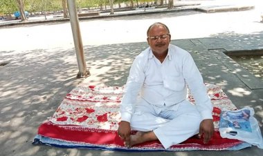 देवा गांव के भ्रष्टाचार को लेकर बोधा ने लखनऊ में दिया धरना