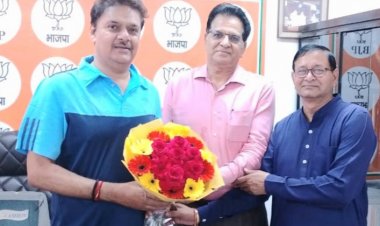 कोनरवा अध्यक्ष ने की राज्यसभा सदस्य सुरेंद्र नगर से नोएडा की समस्या पर चर्चा