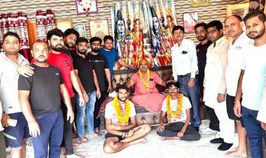 ग्यारह हजार किलोमीटर की धार्मिक यात्रा पर निकले युवाओं का सदरपुर में हुआ भव्य स्वागत