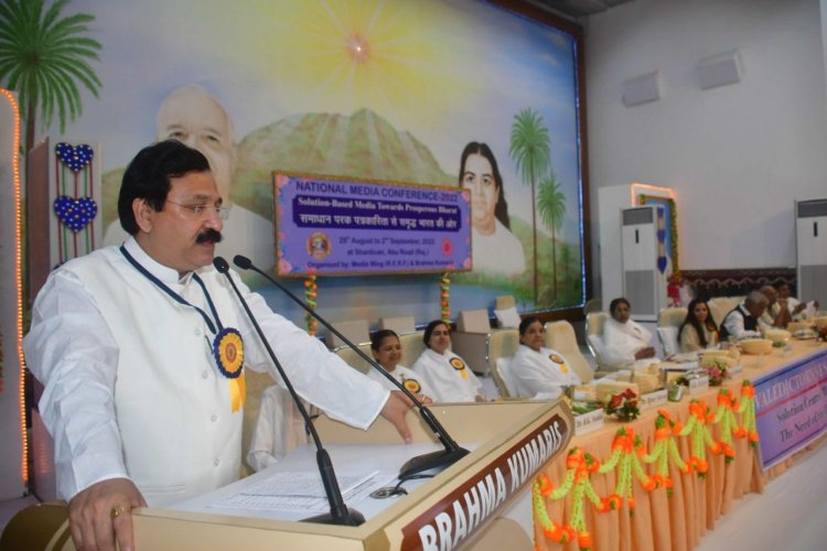 समाज में अध्यात्म और मीडिया में भारत की जरूरत प्रो. द्विवेदी