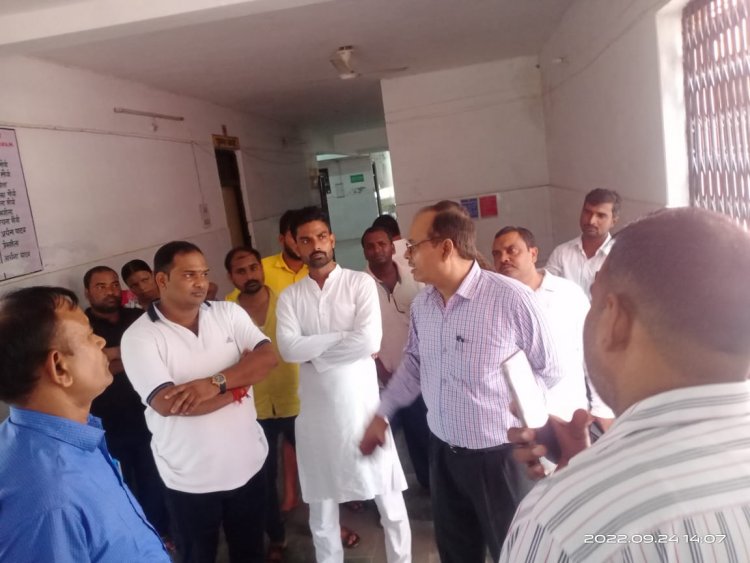 सुभाखरपुर सामुदायिक स्वास्थ्य केंद्र से डॉक्टर रहे नदारद,  भाजपा नेता भङके