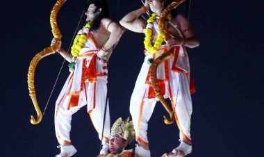 गगन चुम्बी क्रेनो से 200 फीट की ऊंचाई पर आकाश मार्ग से संजीवनी लाए बजरंगबली