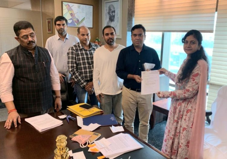 ग्रेटर नोएडा की सीईओ रितु माहेश्वरी से नेफोवा टीम ने की मुलाकात