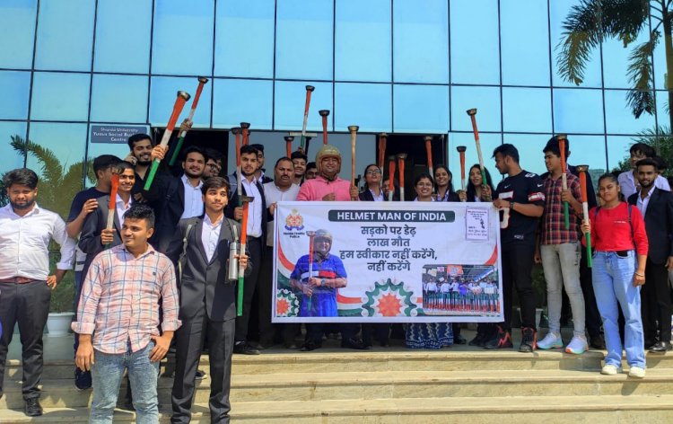 हेलमेट मैन ऑफ इंडिया ने शारदा विश्विद्यालय में किया विद्यार्थियों को जागरूक