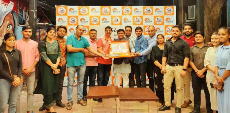 एशिया रिकॉर्ड बनाने पर चैलेंजर्स ग्रुप ने मनाया उत्सव