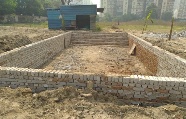 सेक्टर-75 के सेंट्रल पार्क में छठ घाट का निर्माण कार्य अंतिम चरण में