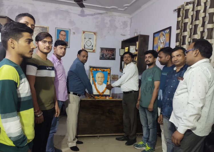 सपा ने लौहपुरुष सरदार वल्लभ भाई पटेल की जयंती मनाई