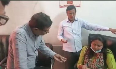 सामुदायिक स्वास्थ्य केंद्र का औचक निरीक्षण करने पहुंची डीएम