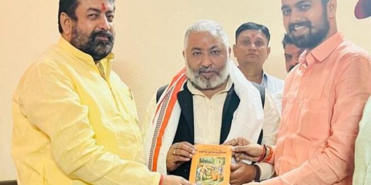 परिवहन मंत्री दयाशंकर सिंह का हुआ आनंद भवन में स्वागत