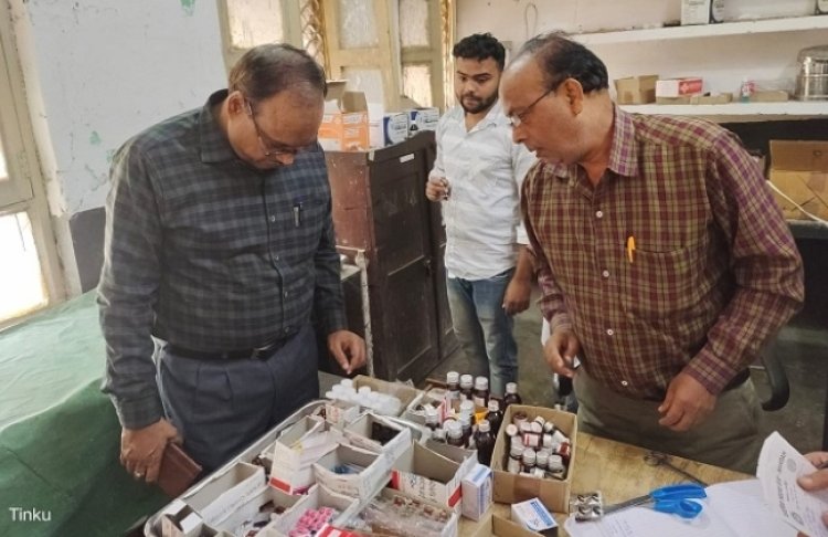 मुख्य चिकित्सा अधिकारी के औचक निरीक्षण पर मिली खामियां हुई कार्यवाही