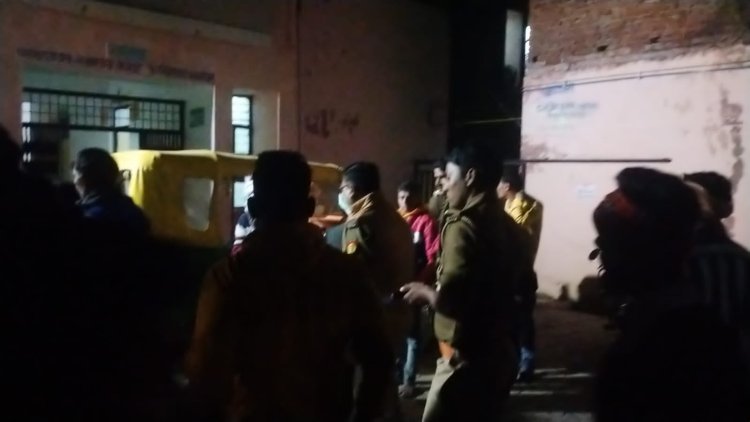 पूर्वांचल एक्सप्रेस वे पर अनियंत्रित बोलेरो ने मारी टक्कर,  एक की मौत