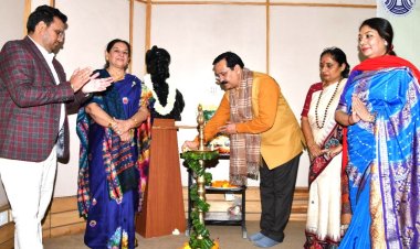 संस्कार और अनुभव का खजाना हैं सीनियर सिटीजंस : प्रो. द्विवेदी