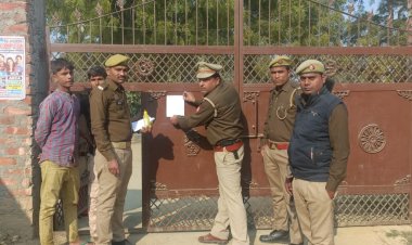 बिरनो पुलिस ने किया नोटिस चस्पा