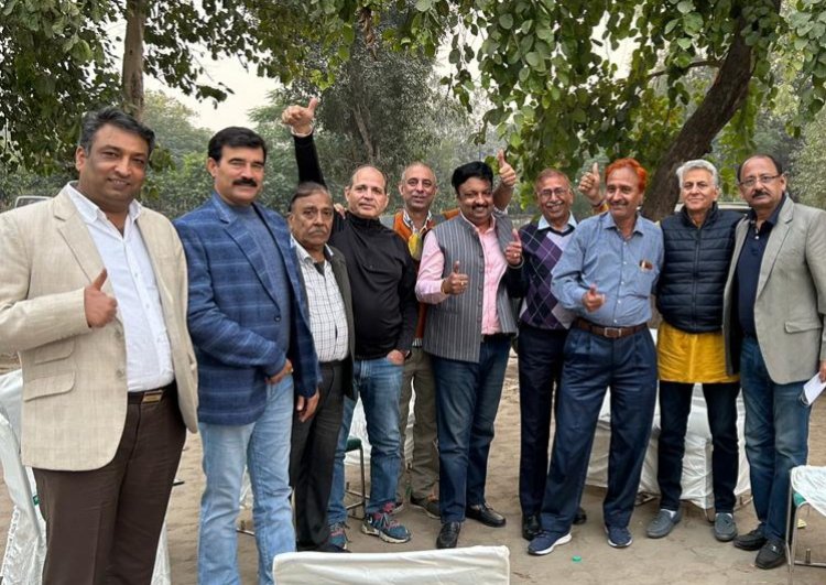 एजीएम की बैठक बुलाने एवं वित्तीय धोखाधड़ी की जांच की मांग पर दिल्ली और जिला क्रिकेट एसोसिएशन ने कोटला मैदान के बाहर दिया धरना