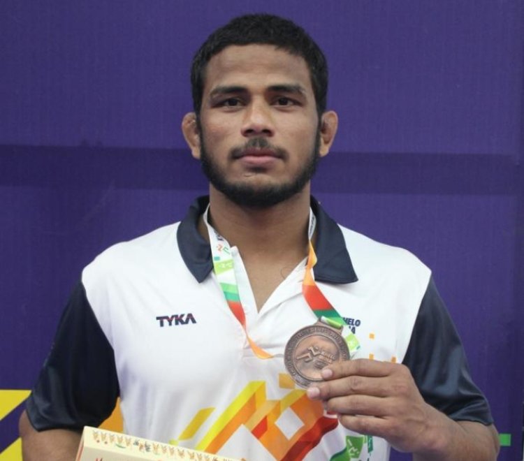 एक बार फिर मुलायम यादव ने किया जनपद का नाम रोशन