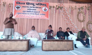 सारे हिंदू एक ही मां - बाप के बच्चे हैं : विनायक राव देशपांडे 