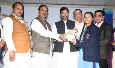 स्कूल में छठे परीक्षा पे चर्चा कार्यक्रम का किया गया लाइव टेलीकास्ट