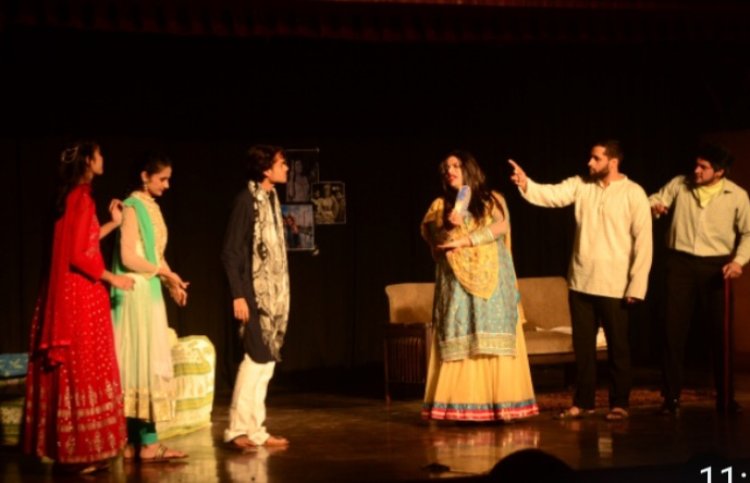 हिंदी भवन में खालिद की खाला नाटक का मंचन हुआ