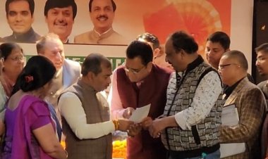 जैन समाज को सेक्टर 93बी में जैन मंदिर निर्माण हेतु भूखंड आवंटन के लिए मंत्री को दिया ज्ञापन