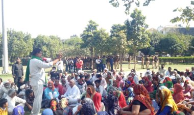 जनता और जनप्रतिनिधि के बीच खाखी ने नहीं होने दिया संवाद