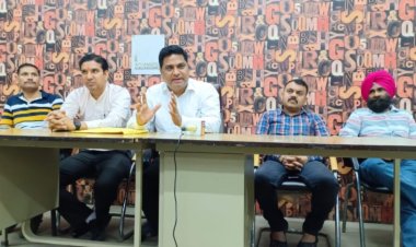 एनईए का उप श्रमायुक्त पर पक्षपात का आरोप