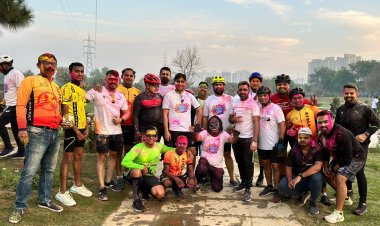 साइकिलिंग सेहत भी और होली की मस्ती भी