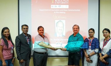 कलिंगा विश्वविद्यालय ने सुनील पाराशर को किया सम्मानित