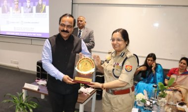 इंडिया सेलिब्रेटिंग वीमेन अचीवर्स सेमिनार में सम्मिलित हुई पुलिस आयुक्त लक्ष्मी सिंह
