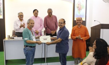 तीन दिवसीय नागरिक पत्रकारिता कार्यशाला का हुआ समापन, छात्रों को वितरित किए गए प्रमाण पत्र