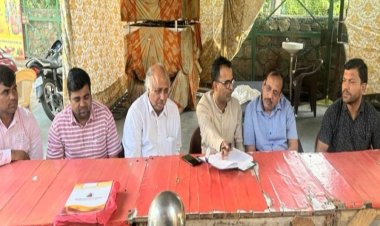 प्राधिकरण व्यापारियों को प्रताड़ित कर रहा है - विकास जैन 