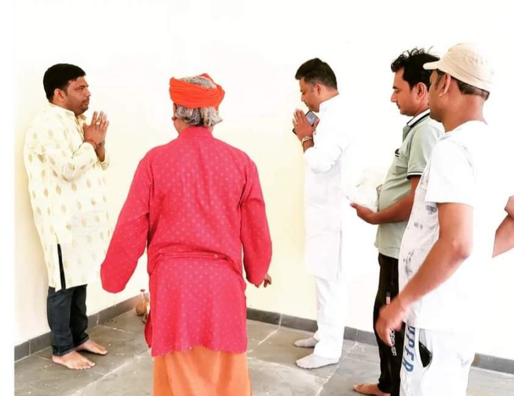 ग्रामीणों ने अपने आप को दिया डाइनिंग हॉल सीईओ को किया  धन्यवाद