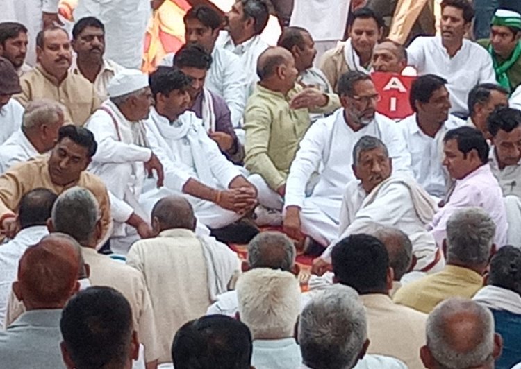 ग्रेटर नोएडा प्राधिकरण पर धरने से क्या हासिल? - राजेश बैरागी