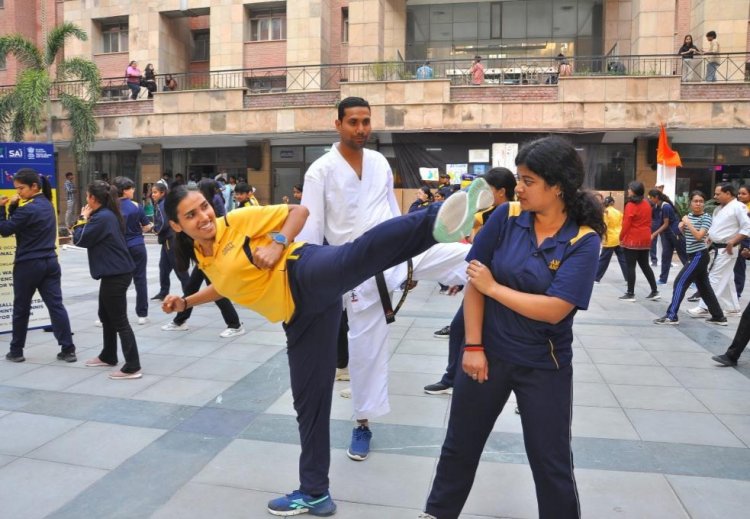 एमिटी विश्वविद्यालय में इंटरनेशनल वूमेन डे स्पोर्ट्स प्रतियोगिता 2023 का आयोजन