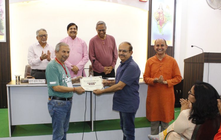 तीन दिवसीय नागरिक पत्रकारिता कार्यशाला का हुआ समापन, छात्रों को वितरित किए गए प्रमाण पत्र