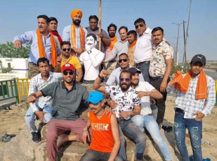 बजरंगियों ने करी अंबेडकर जी की प्रतिमा की सफाई: सुरेन्द्र गुप्ता