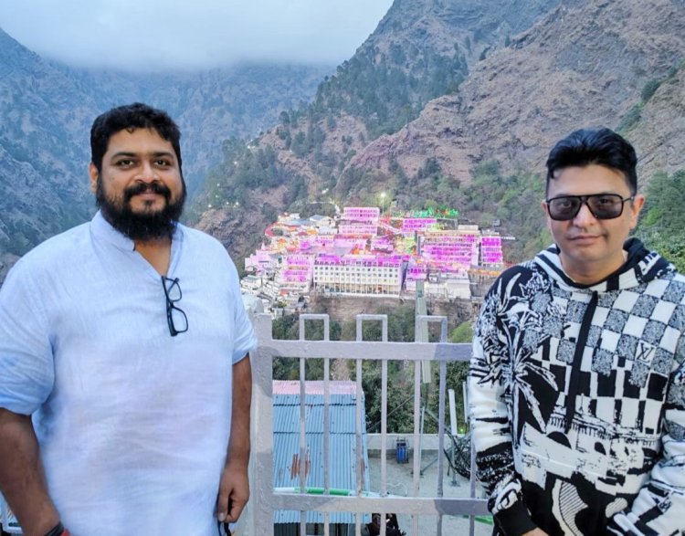 निर्माता भूषण कुमार और निर्देशक ओम राउत फिल्म आदिपुरुष के लिए आशीर्वाद लेने पहुंचे माता वैष्णव देवी के दरबार