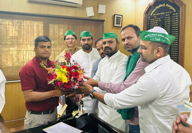 भारतीय अंबावता के प्रतिनिधि मंडल ने जिलाधिकारी से की मुलाकात