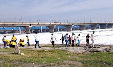वाईएसएस फाउंडेशन द्वारा आयोजित कार्यक्रम स्वच्छ यमुना मिशन का सामूहिक आगाज