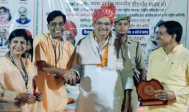 राष्ट्रीय विराट कवि सम्मेलन बना एक ऐतिहासिक कवि सम्मेलन